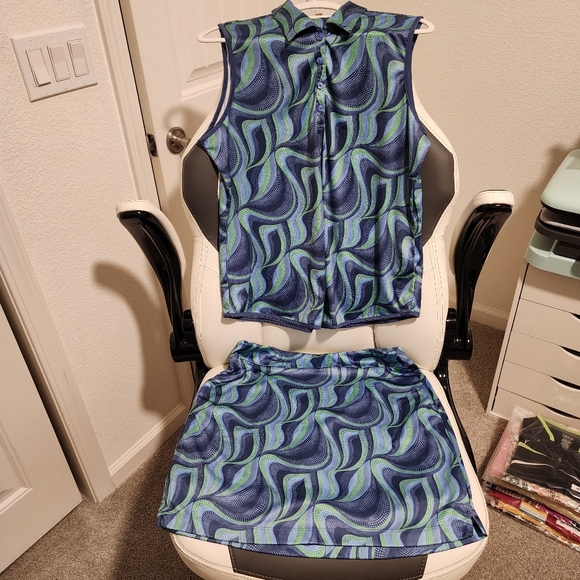 Greg Norman women's L skort and XL golf shirt MATCHING SET. Item 081224XX - Picture 3 of 12